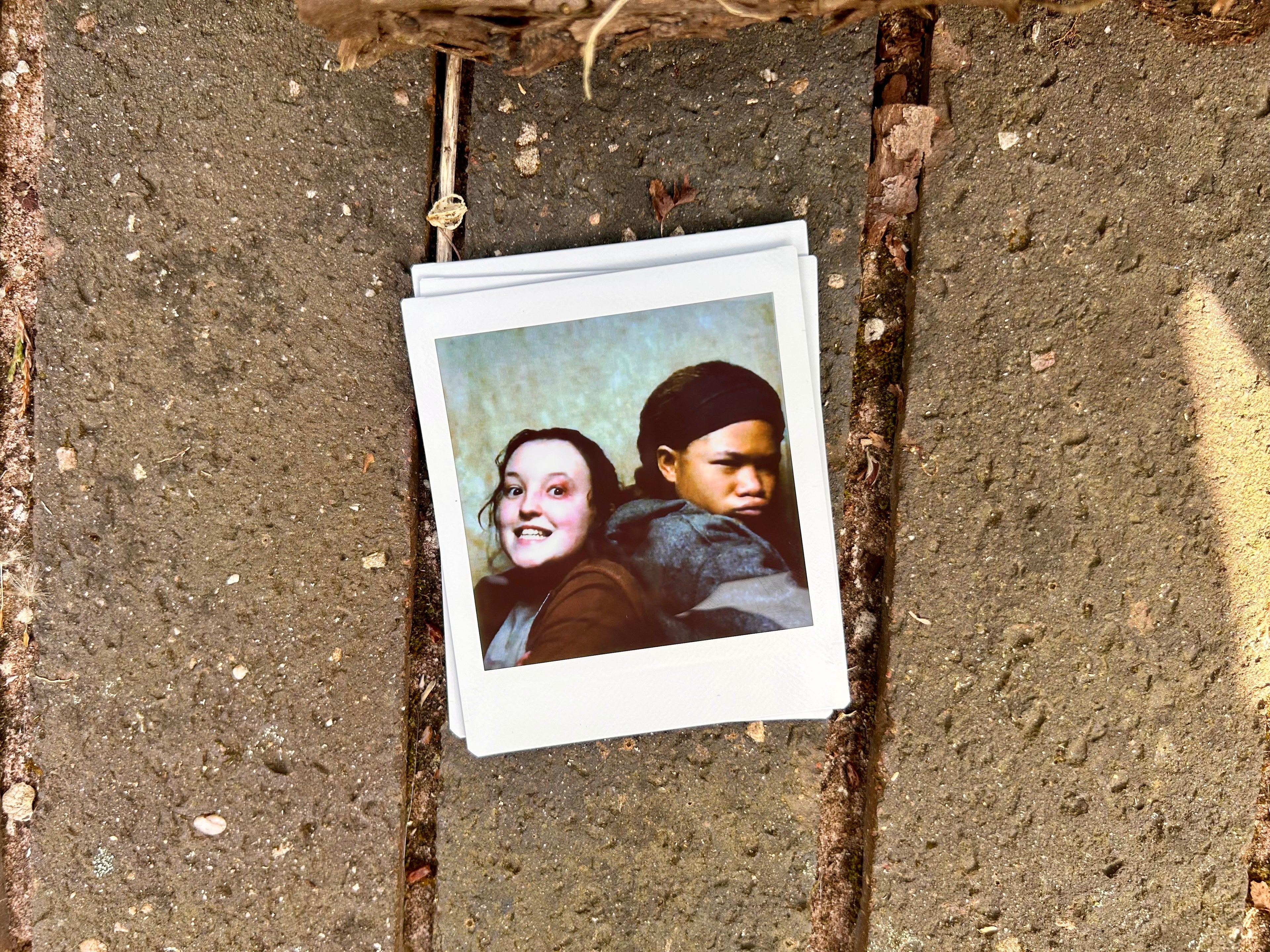 Back to Back - Polaroid (TV Series)