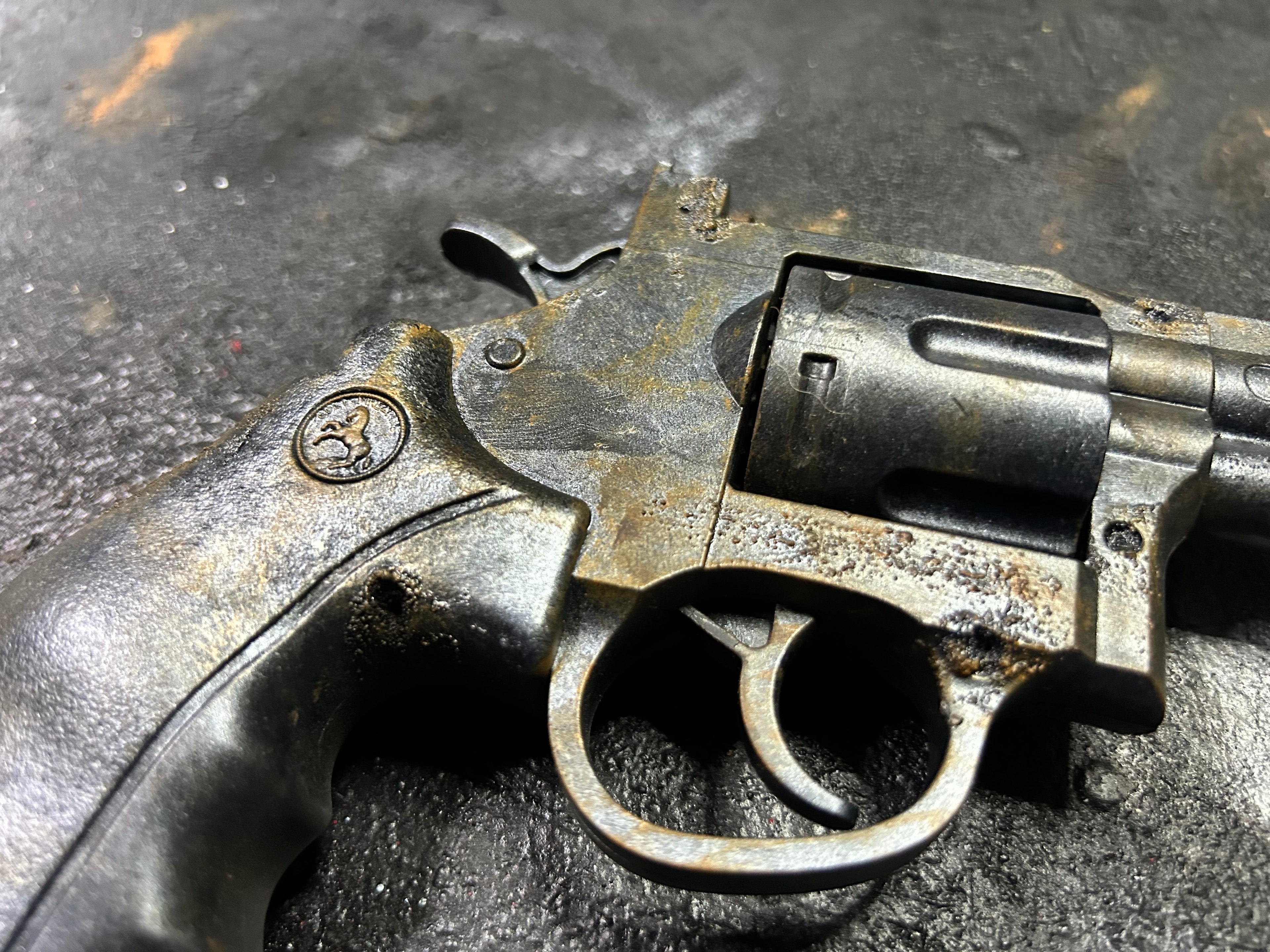 Revolver Replica (Long)
