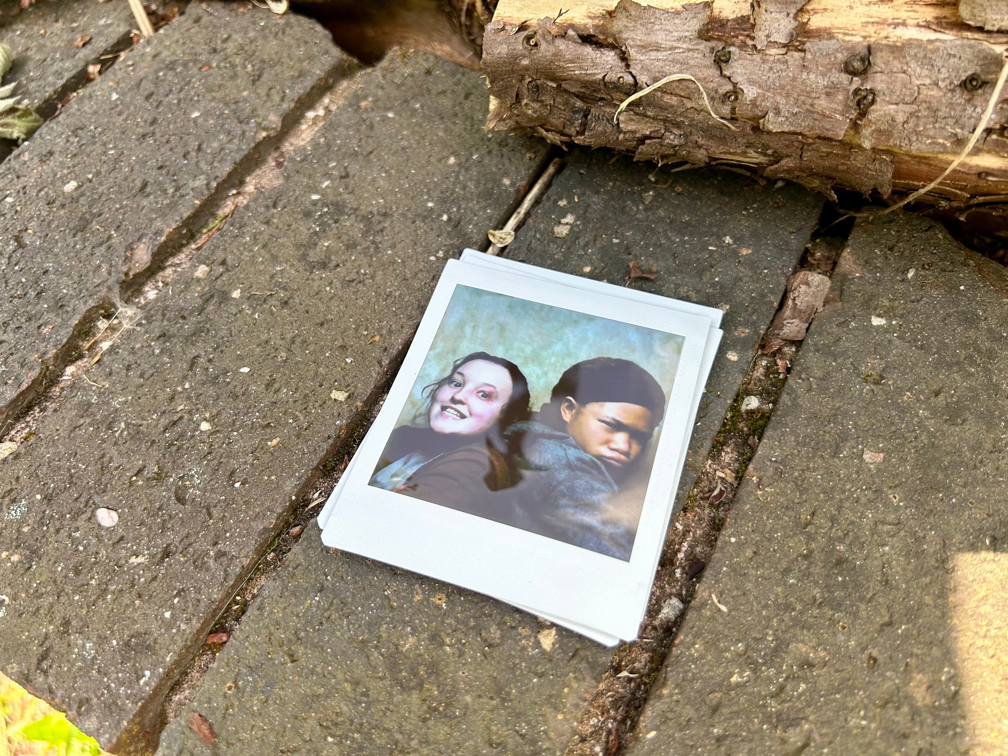 Back to Back - Polaroid (TV Series)