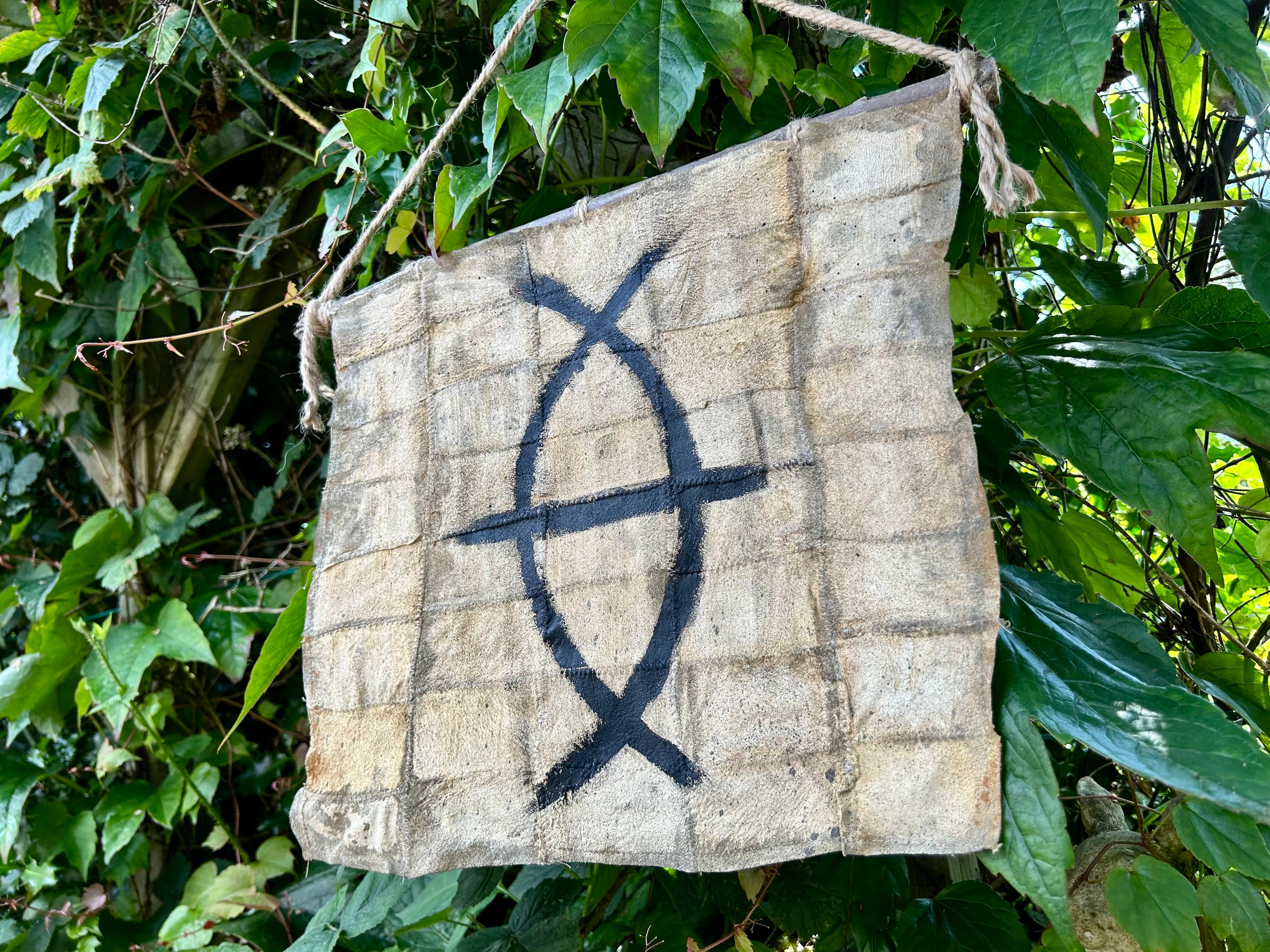 Savages - Banner (Mounted)